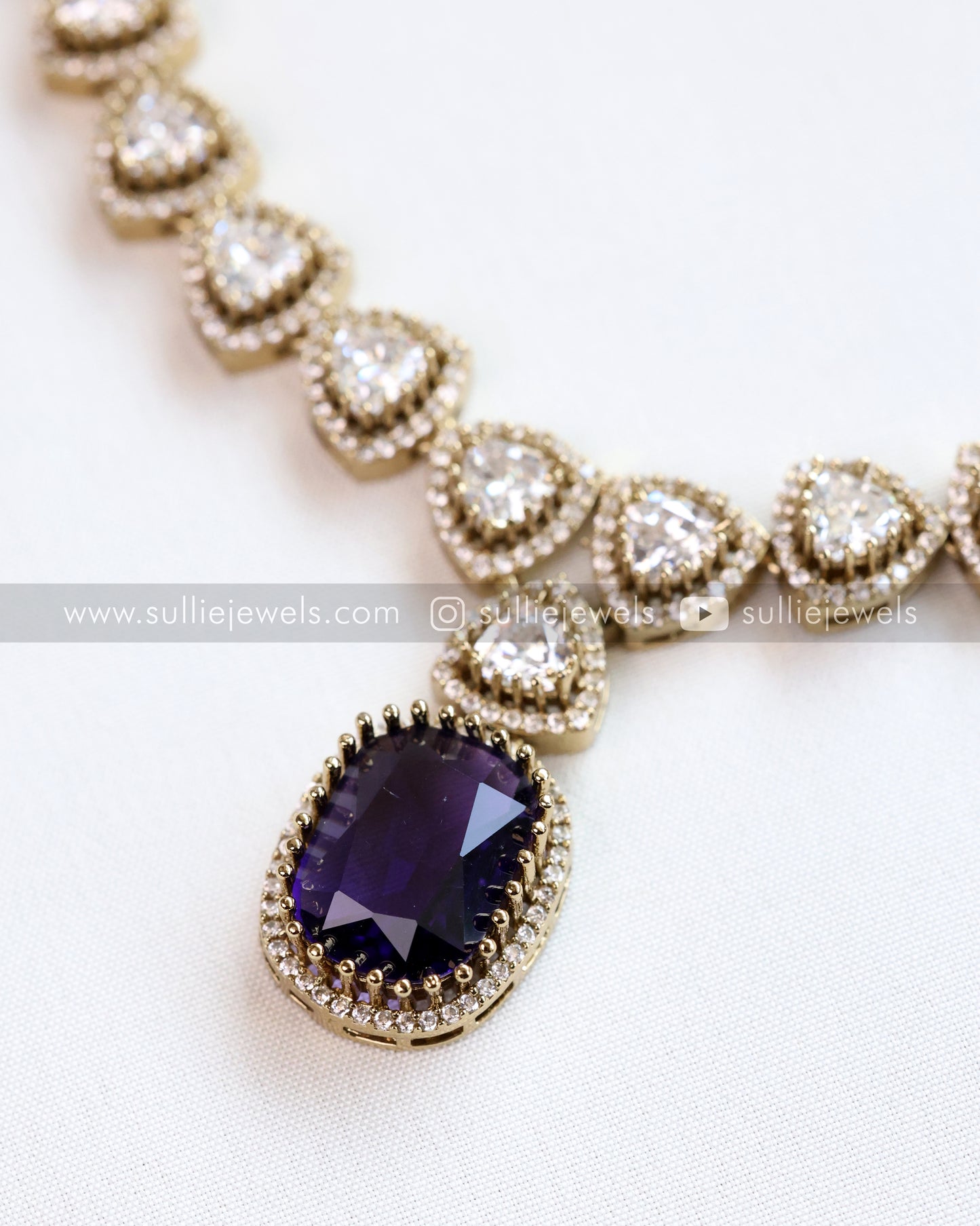 Violet Pendant Necklace with Earring