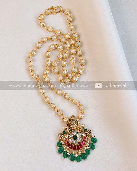 Gold Meshed Pearl Chain with Lakshmi Kemp Pendant