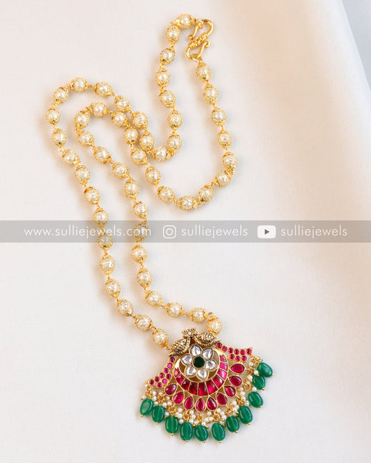 Gold Meshed Pearl Chain with Kemp Pendant - No Idol
