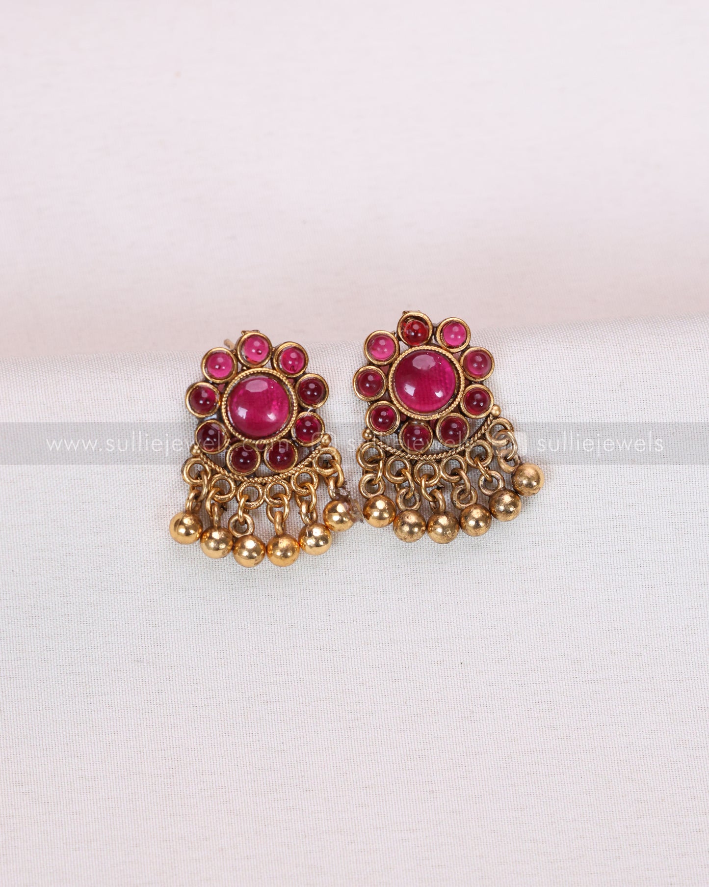 2133 - Sullie Basic - 4 Layer Ruby Palakka Choker with Stud