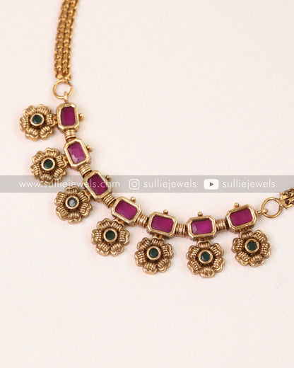 Flower Minimal Choker with Studs