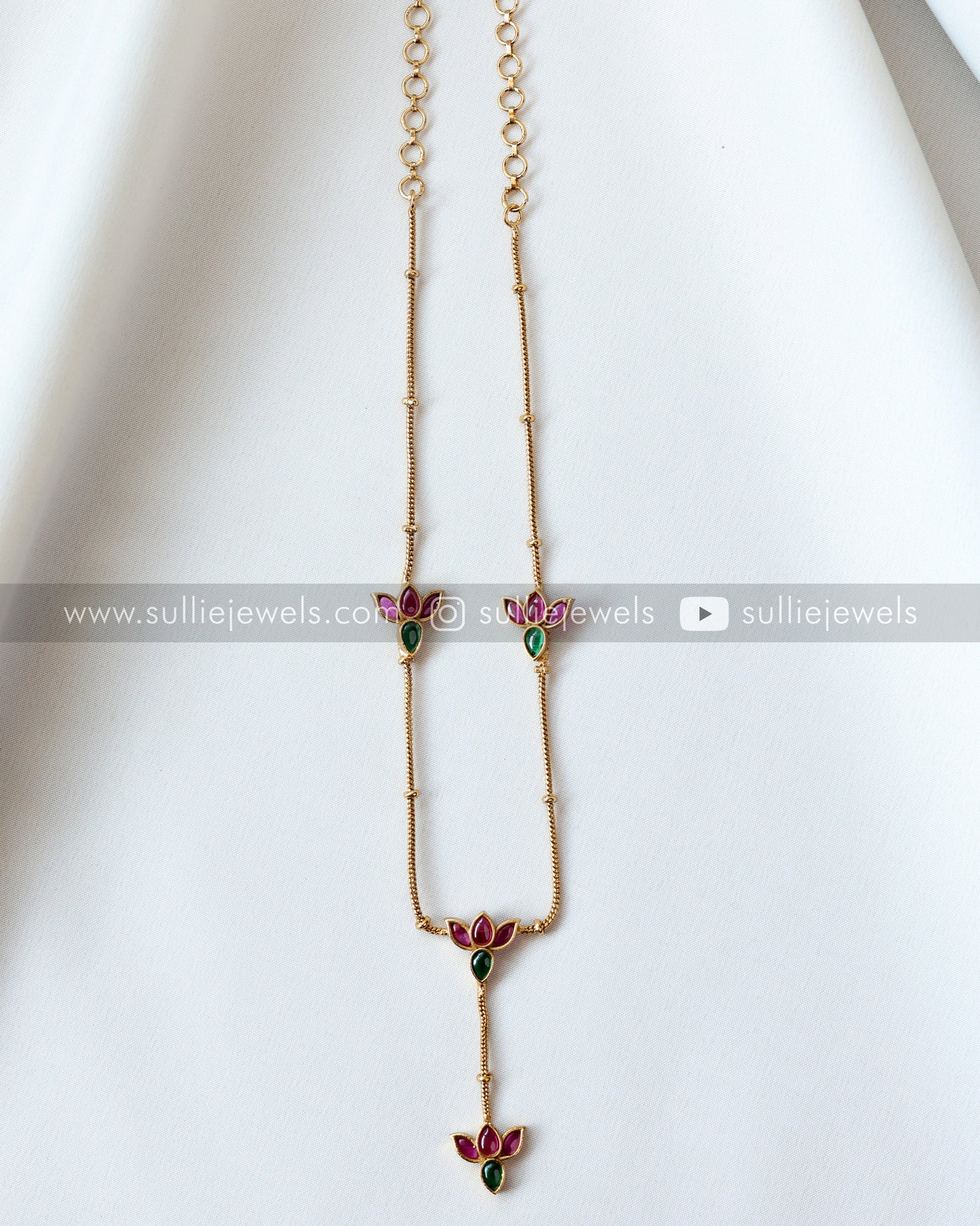 Minimal Lotus Kemp Chain with Studs