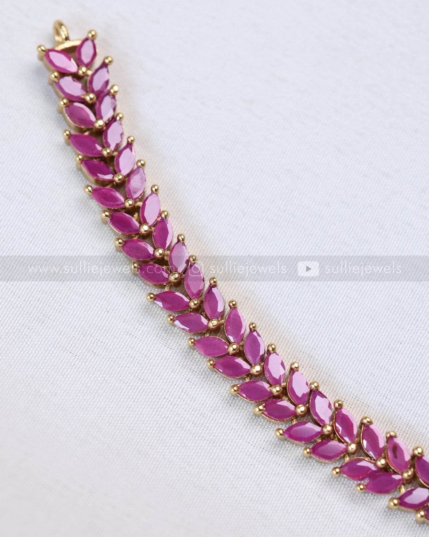 3684 - Emerald Raindrop Full Pink Leaf Necklace with Earring