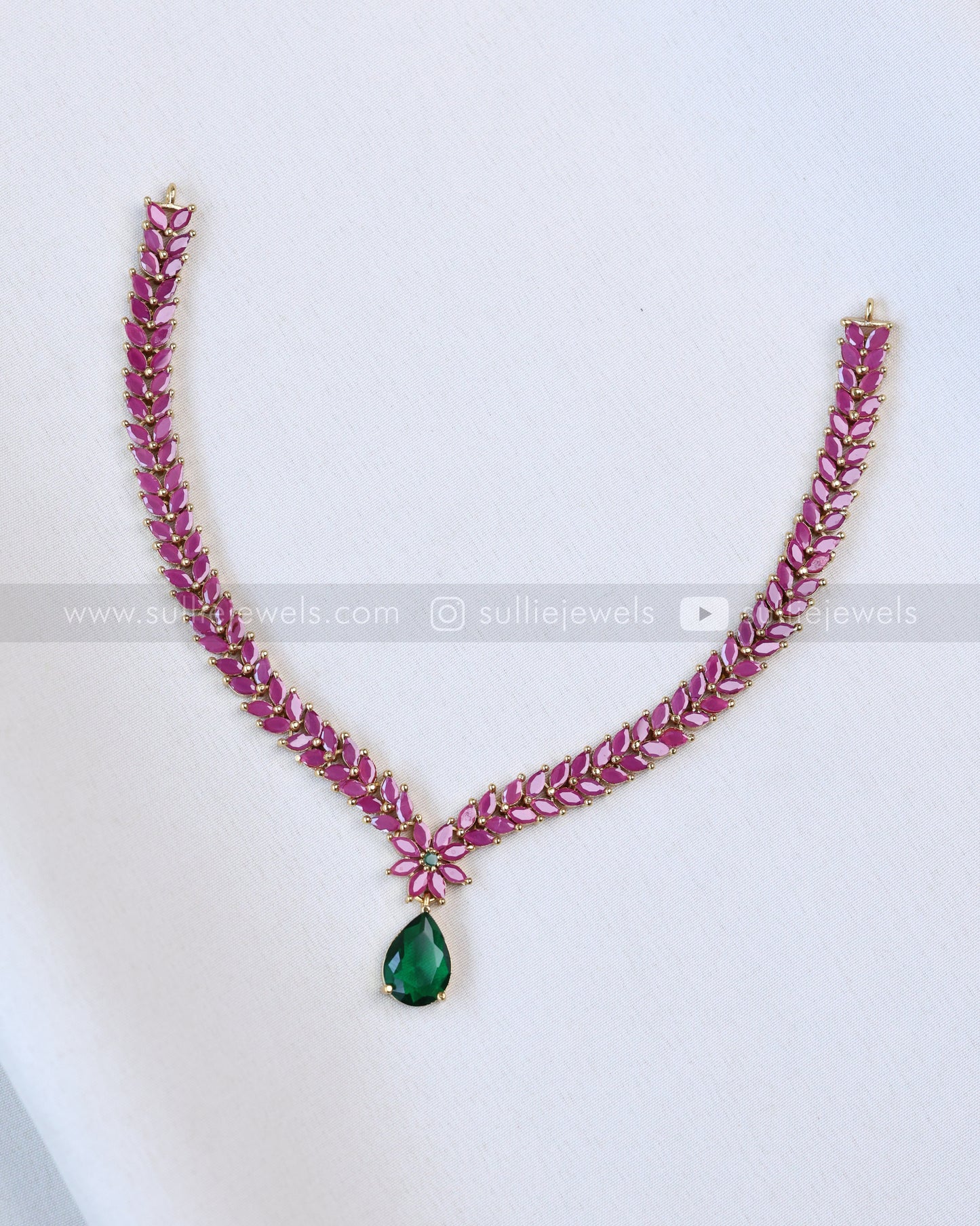 3684 - Emerald Raindrop Full Pink Leaf Necklace with Earring