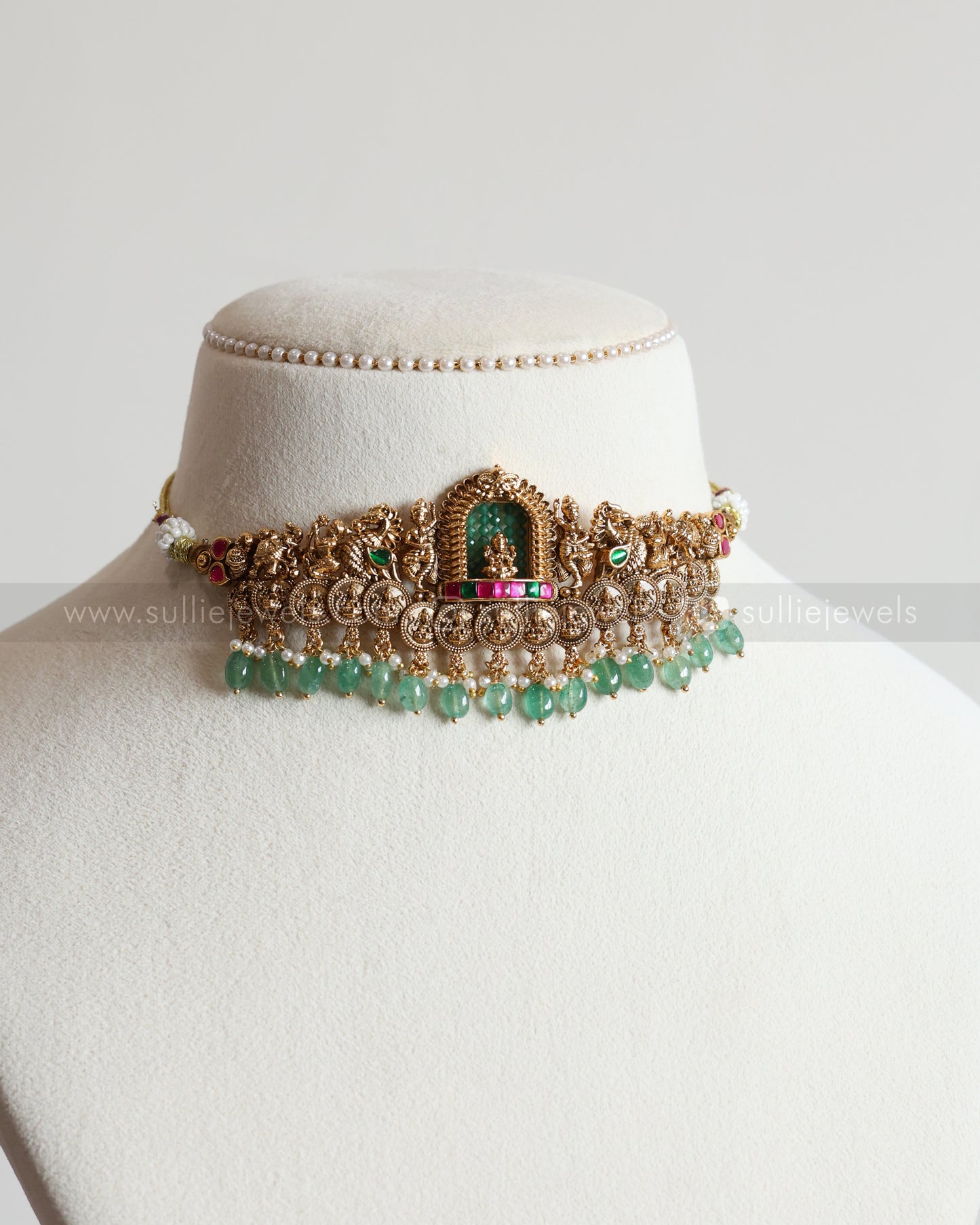 2126 - Premium Gold Lakshmi Coin Choker with Stud - Mint Beads