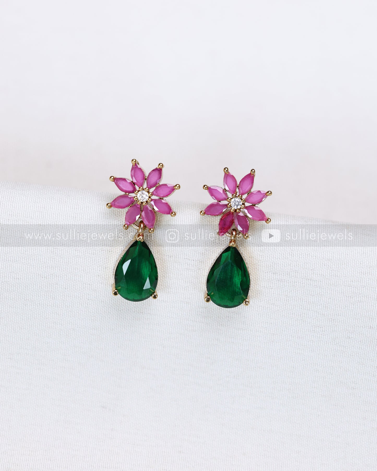 3683 - Emerald Raindrop White Leaf AD Necklace with Earring