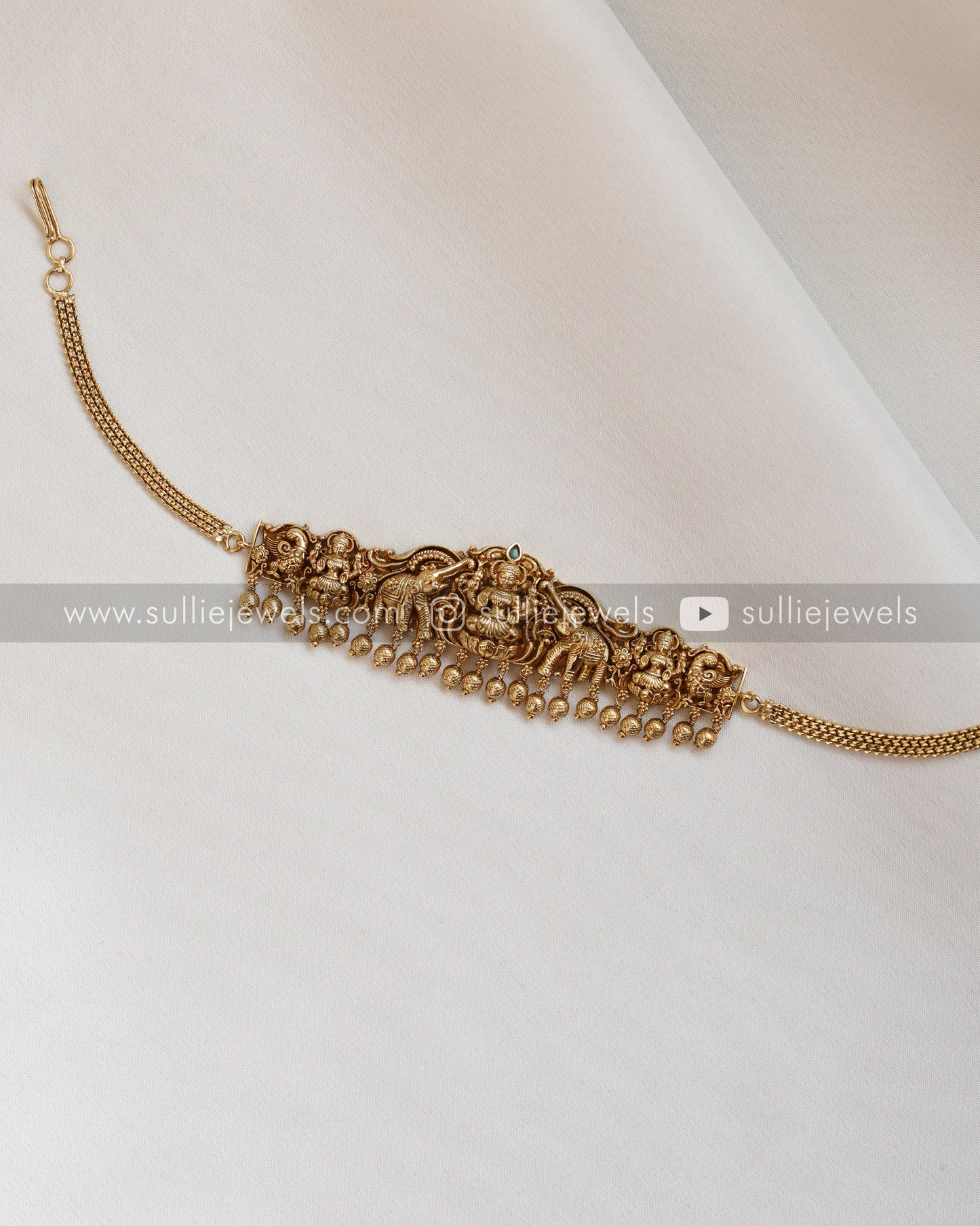 Premium Goddess Choker with Stud