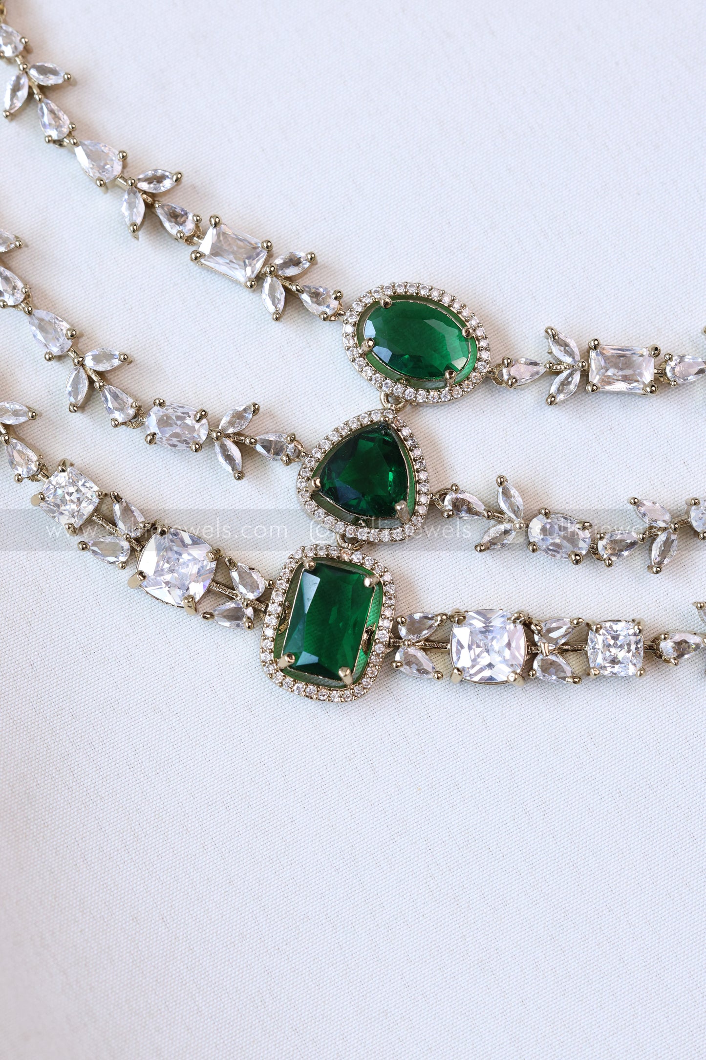 3664 - Premium 3 Layer Green Centre Stone Necklace with Earring