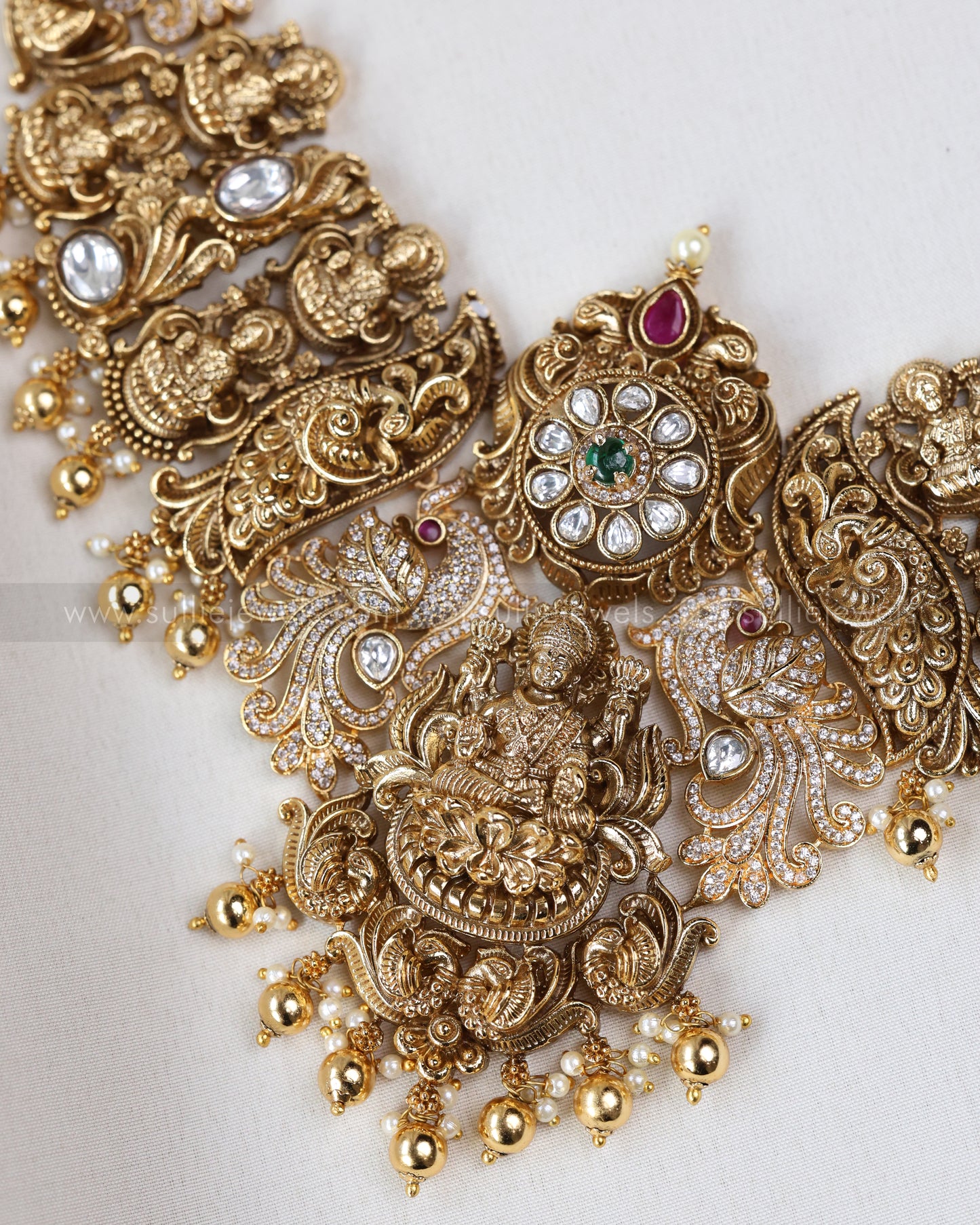 3668 - Goddess Premium Necklace with Earring - Gold Beads