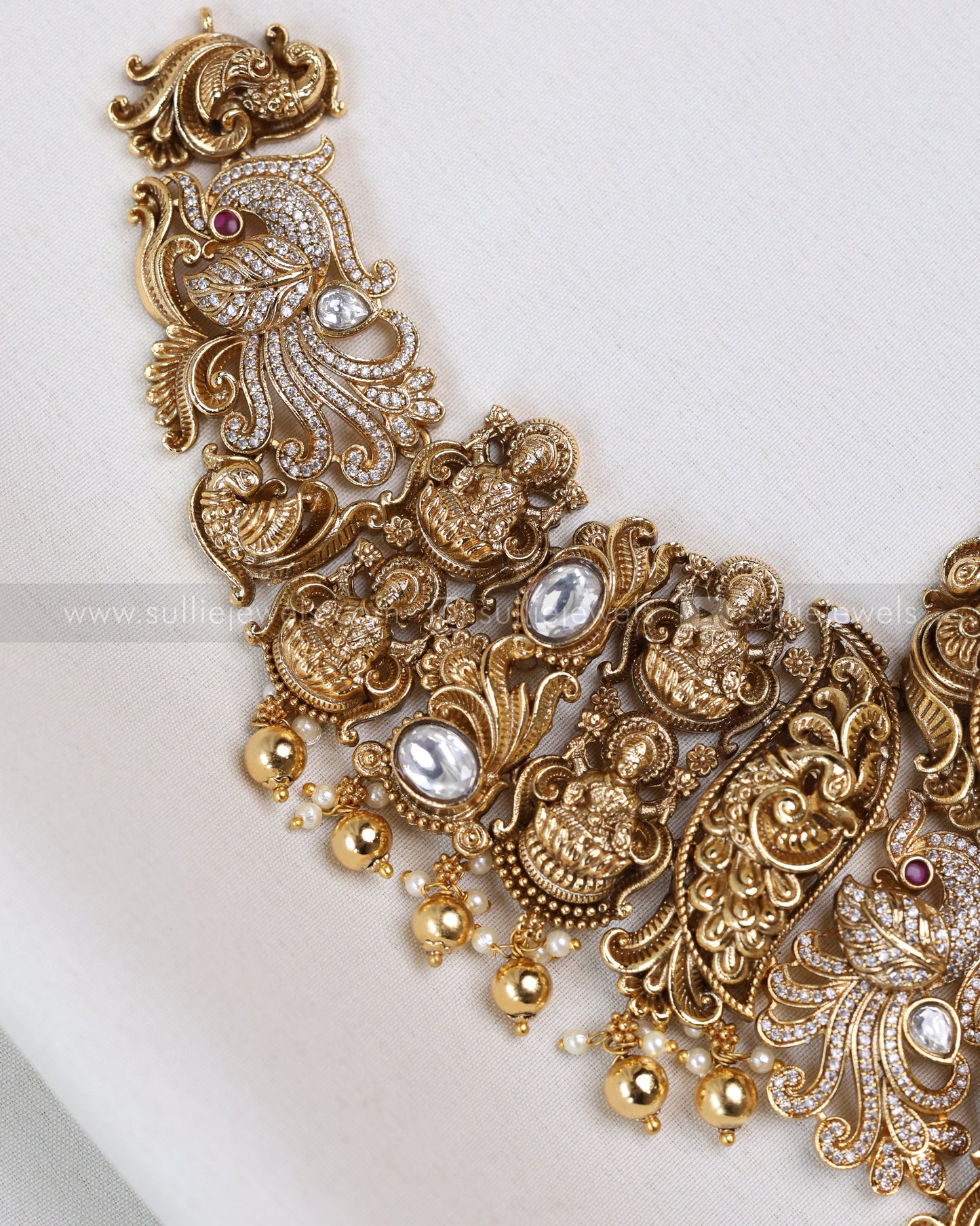 3668 - Goddess Premium Necklace with Earring - Gold Beads