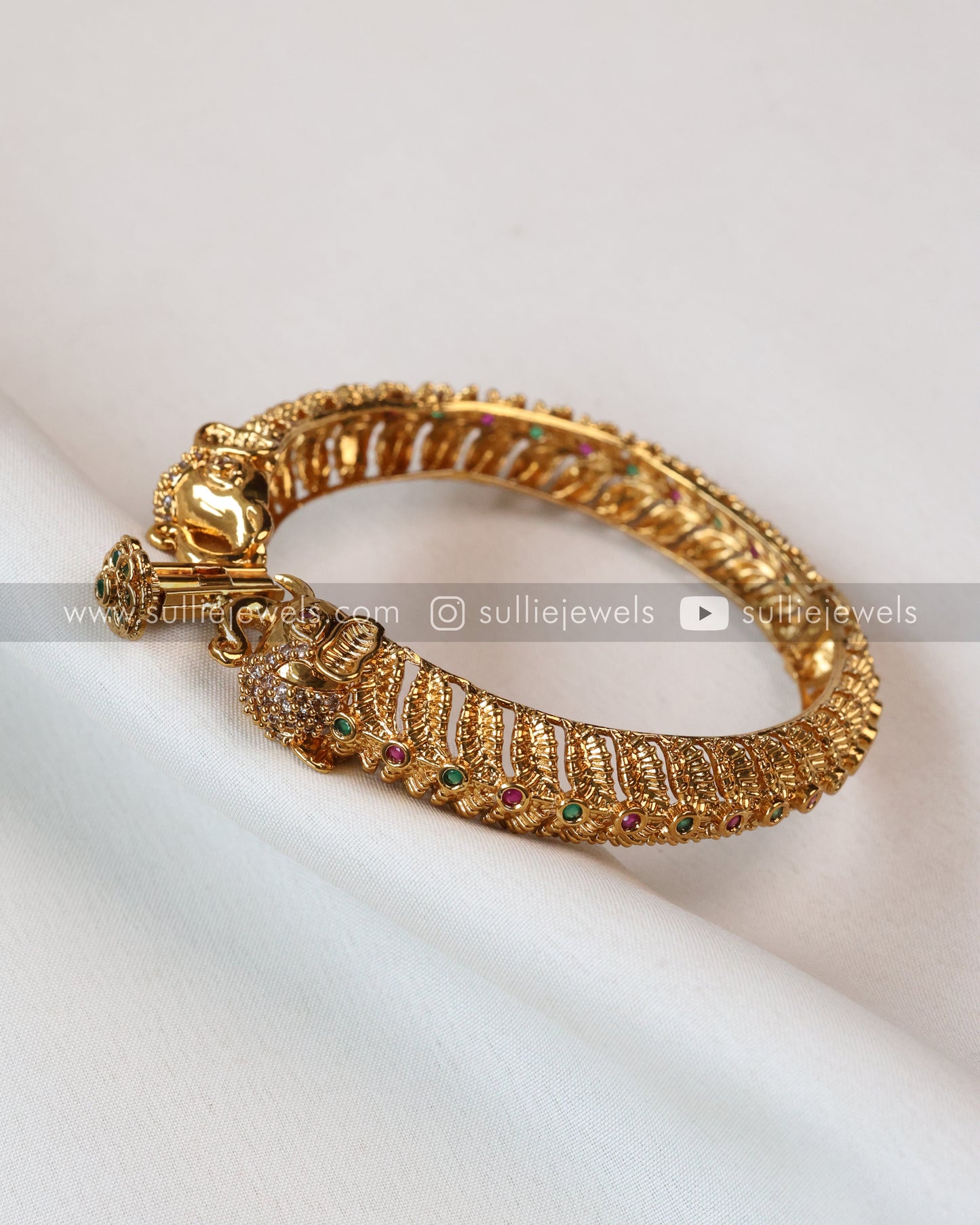 Elephant Gold Designer Screw Openable Bangle