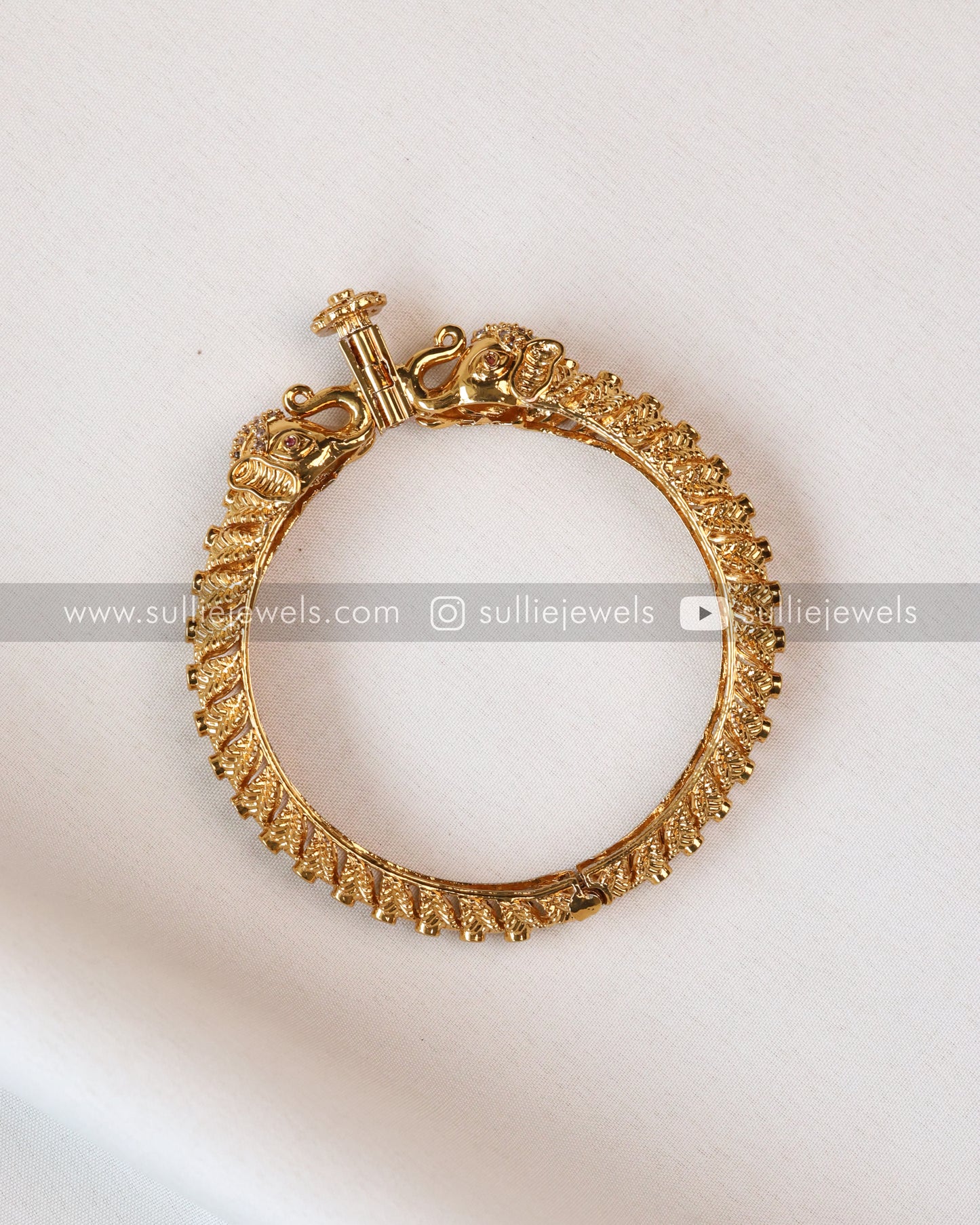 Elephant Gold Designer Screw Openable Bangle