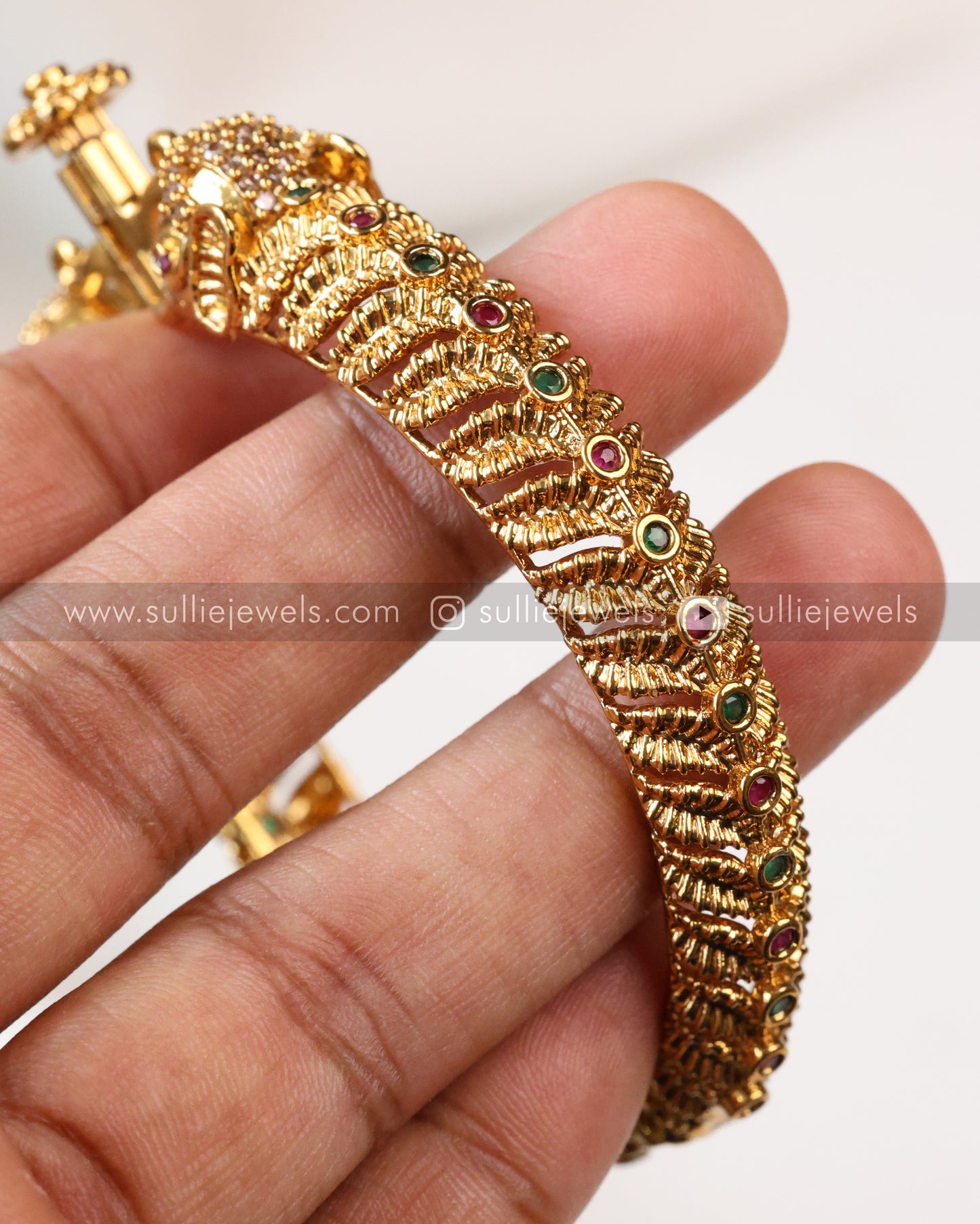 Elephant Gold Designer Screw Openable Bangle