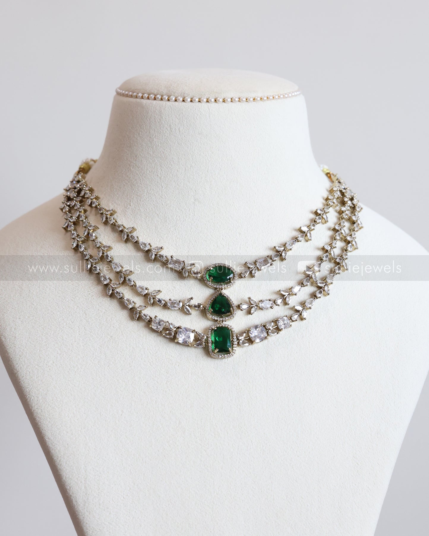 3664 - Premium 3 Layer Green Centre Stone Necklace with Earring