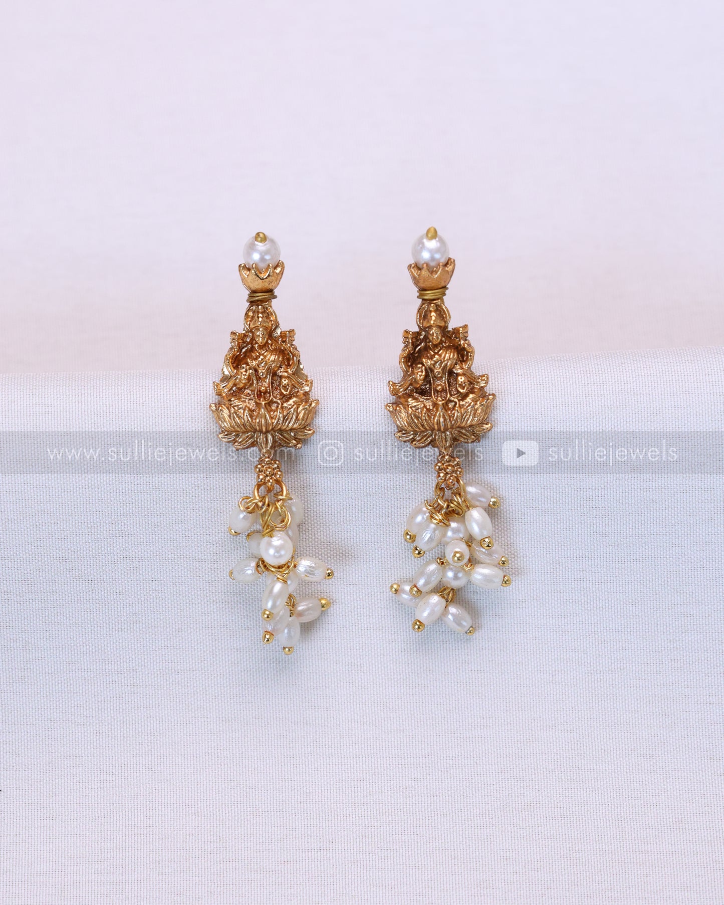 3722 - Sullie Basic - Lakshmi Antique Gold & Pearl Necklace with Stud