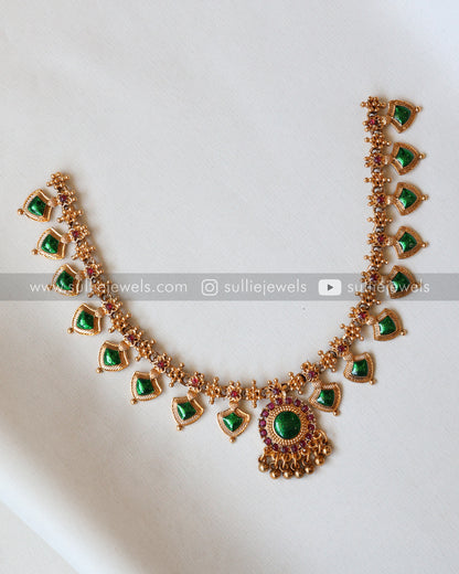 Sullie Basic - Kerala Palakka Necklace with Studs