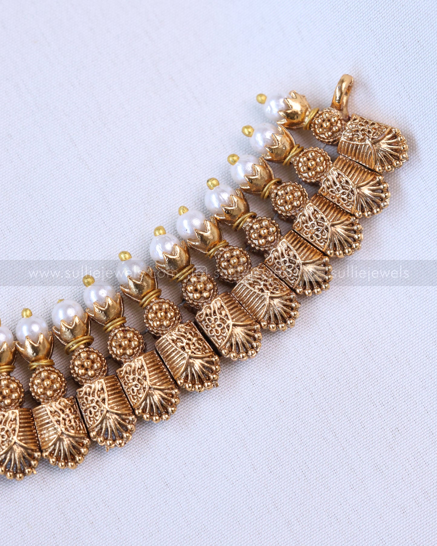 3722 - Sullie Basic - Lakshmi Antique Gold & Pearl Necklace with Stud