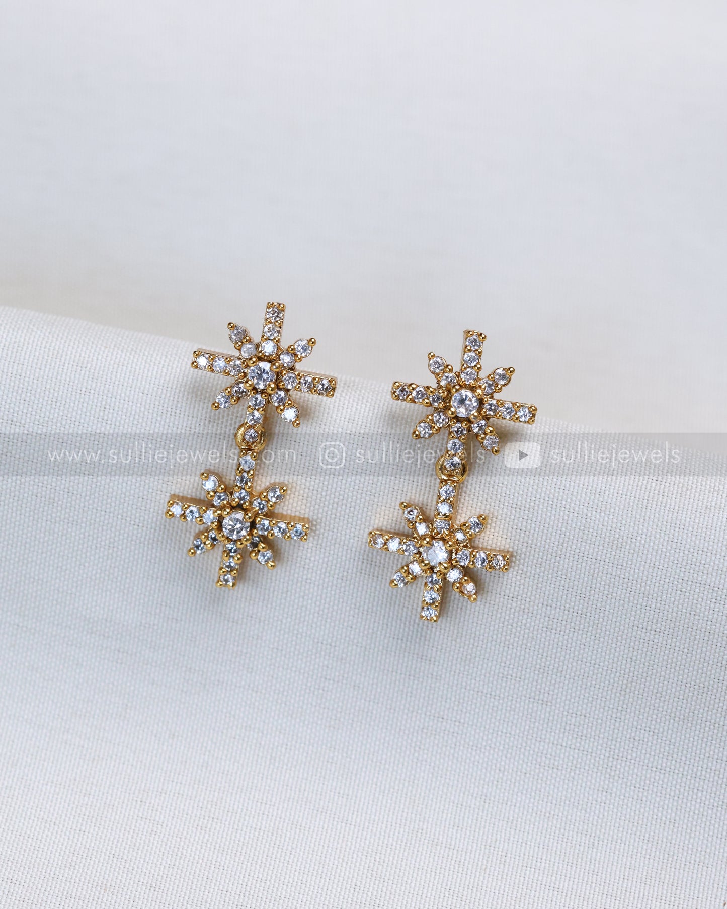 3894 - Minimal Star Diamond Necklace with Stud