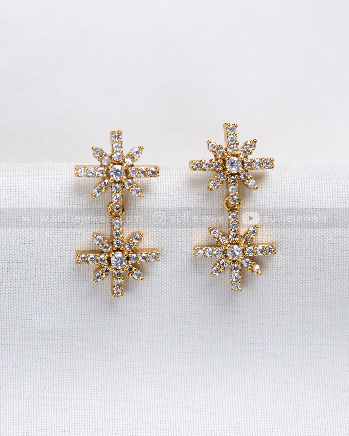 3894 - Minimal Star Diamond Necklace with Stud