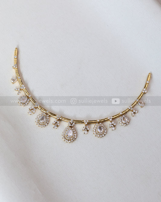 3718 - White Raindrop Hasli with Stud