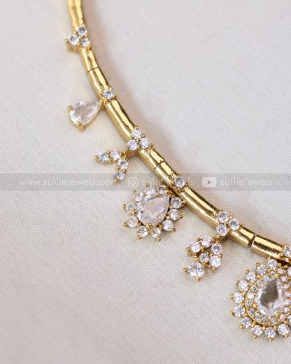3718 - White Raindrop Hasli with Stud