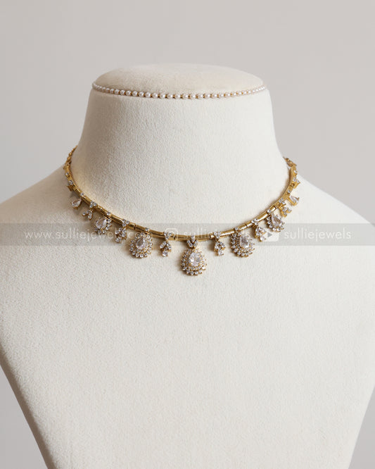 3718 - White Raindrop Hasli with Stud