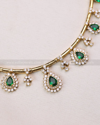 3720 - Green Raindrop Hasli with Stud