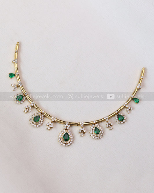 3720 - Green Raindrop Hasli with Stud