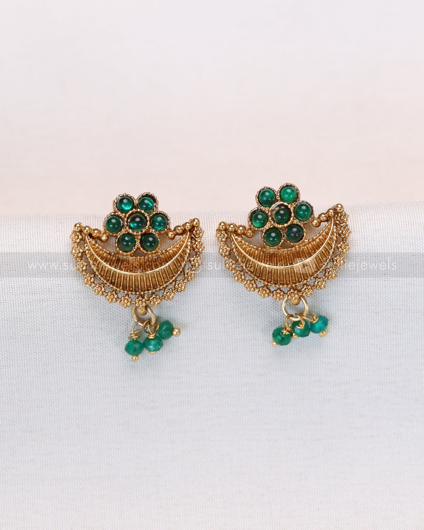 3874 -  Green Flower Gold Ardha Chandra Necklace with Stud