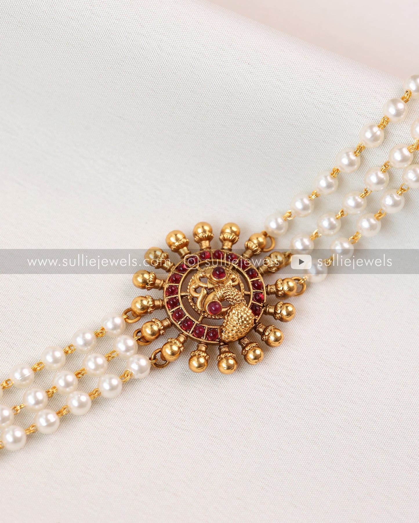 Layered Pearl Peacock Choker Set