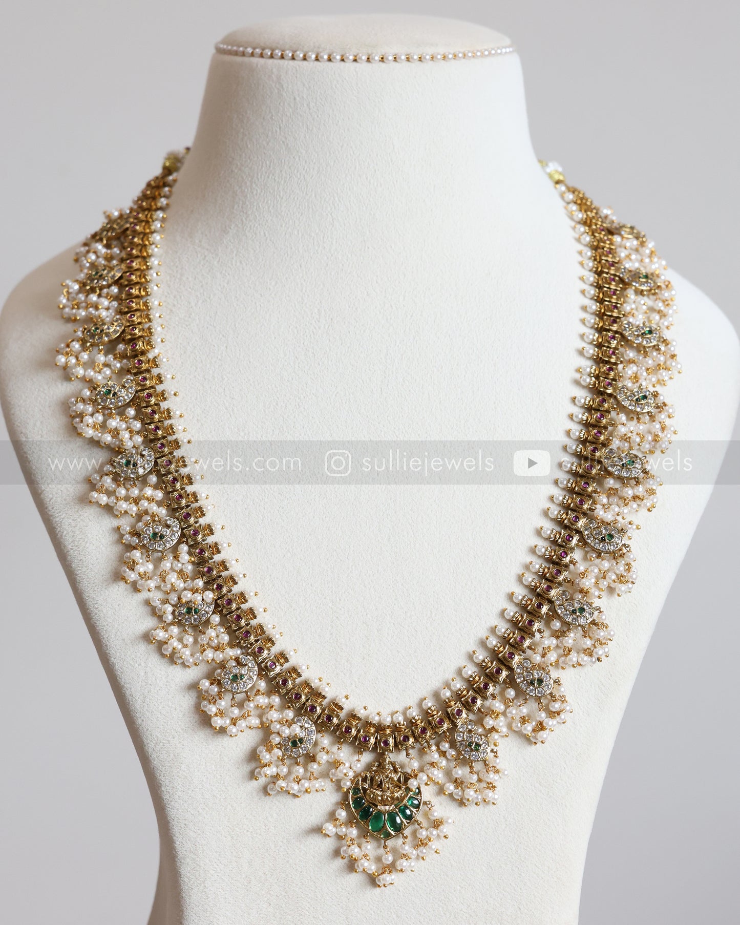 7153 - Lakshmi Emerald Mango Guttapusalu Long Chain with Earring