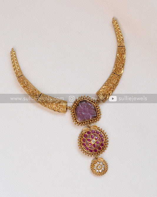 Violet Carved Stone Kemp Hasli with Earring