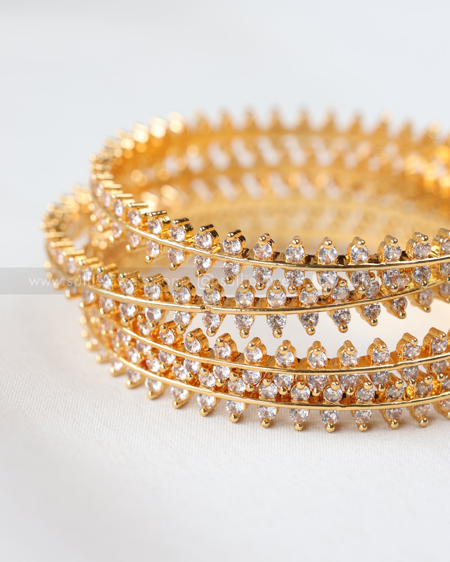 9033 - Leaf Design White Stone Bangle - Set of 4