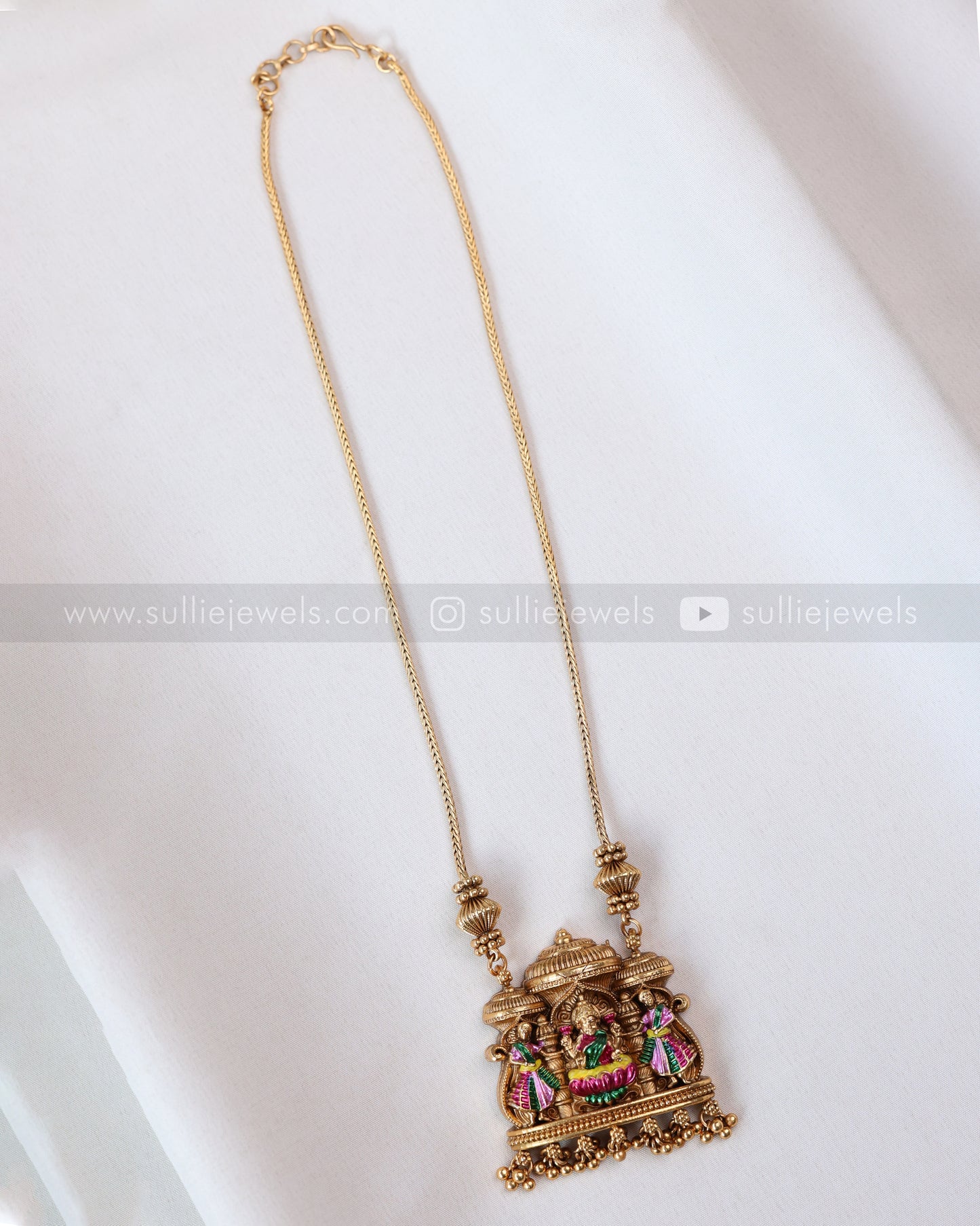 6046 -  Sullie Basic - Meenakari Lakshmi Pendant Chain with Earring