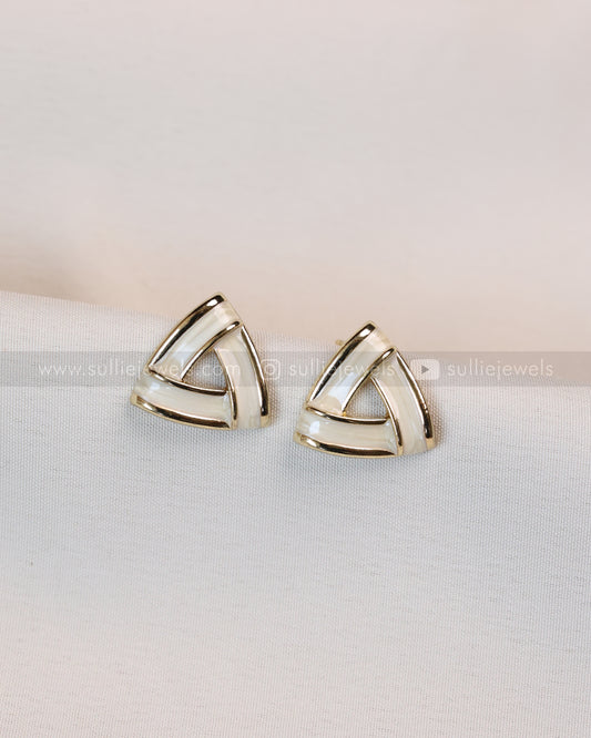 W137 - Golden Pearly White Triangular Stud