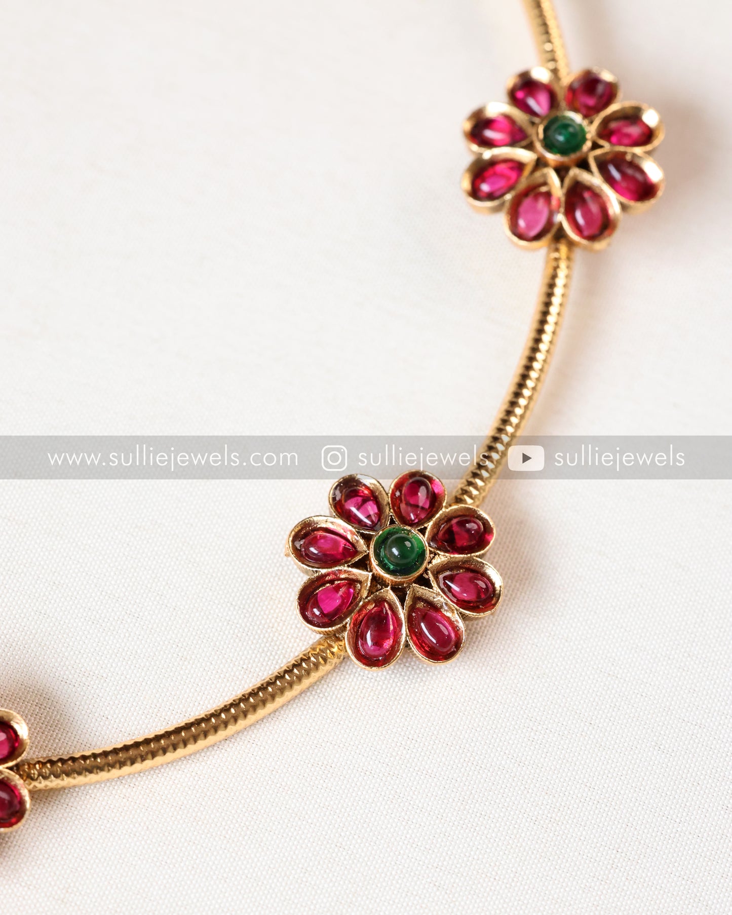 Sullie Basic - Ruby Flower Hasli with Stud