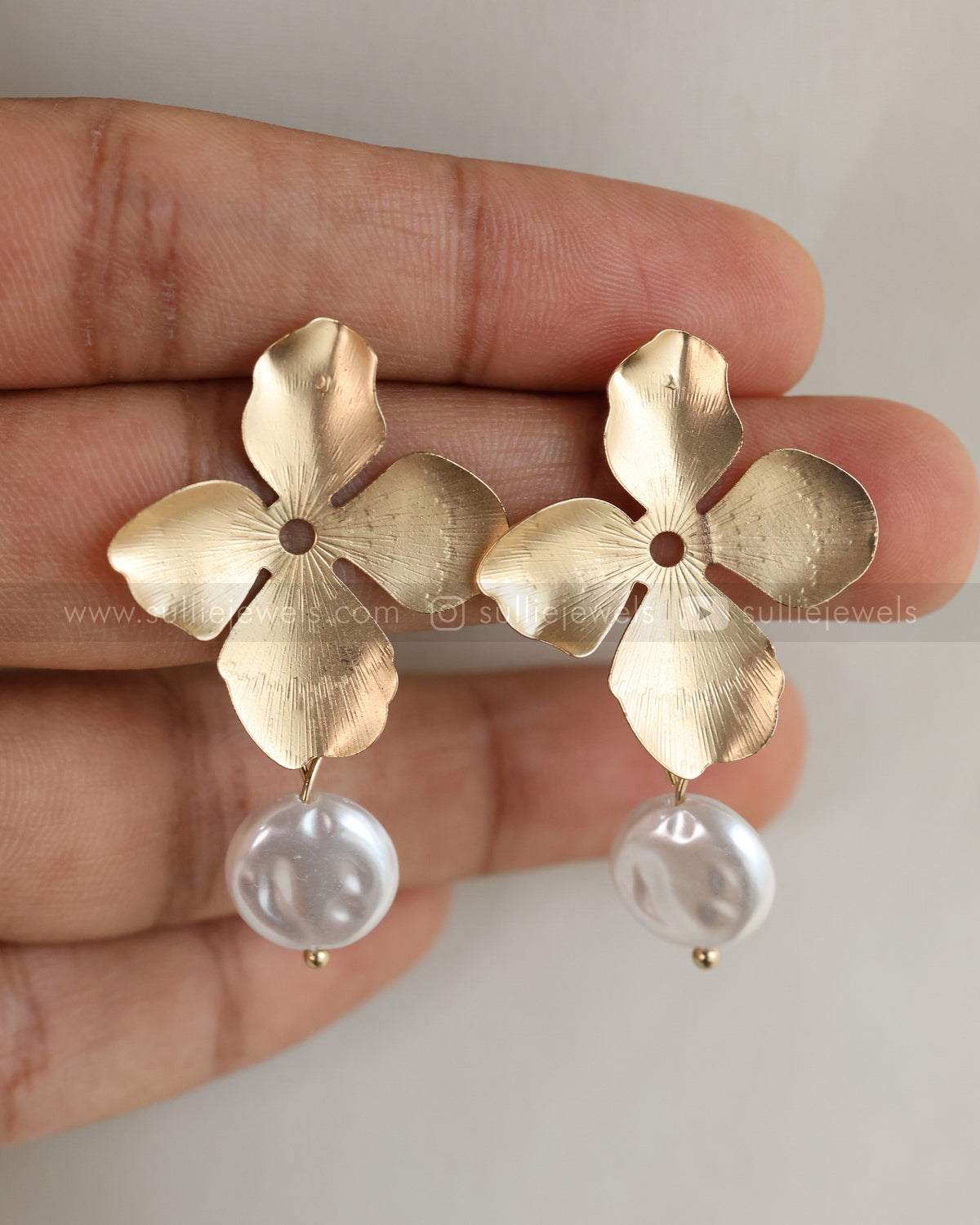 W125 - Matte Gold Flower Pearl Drop Earrings