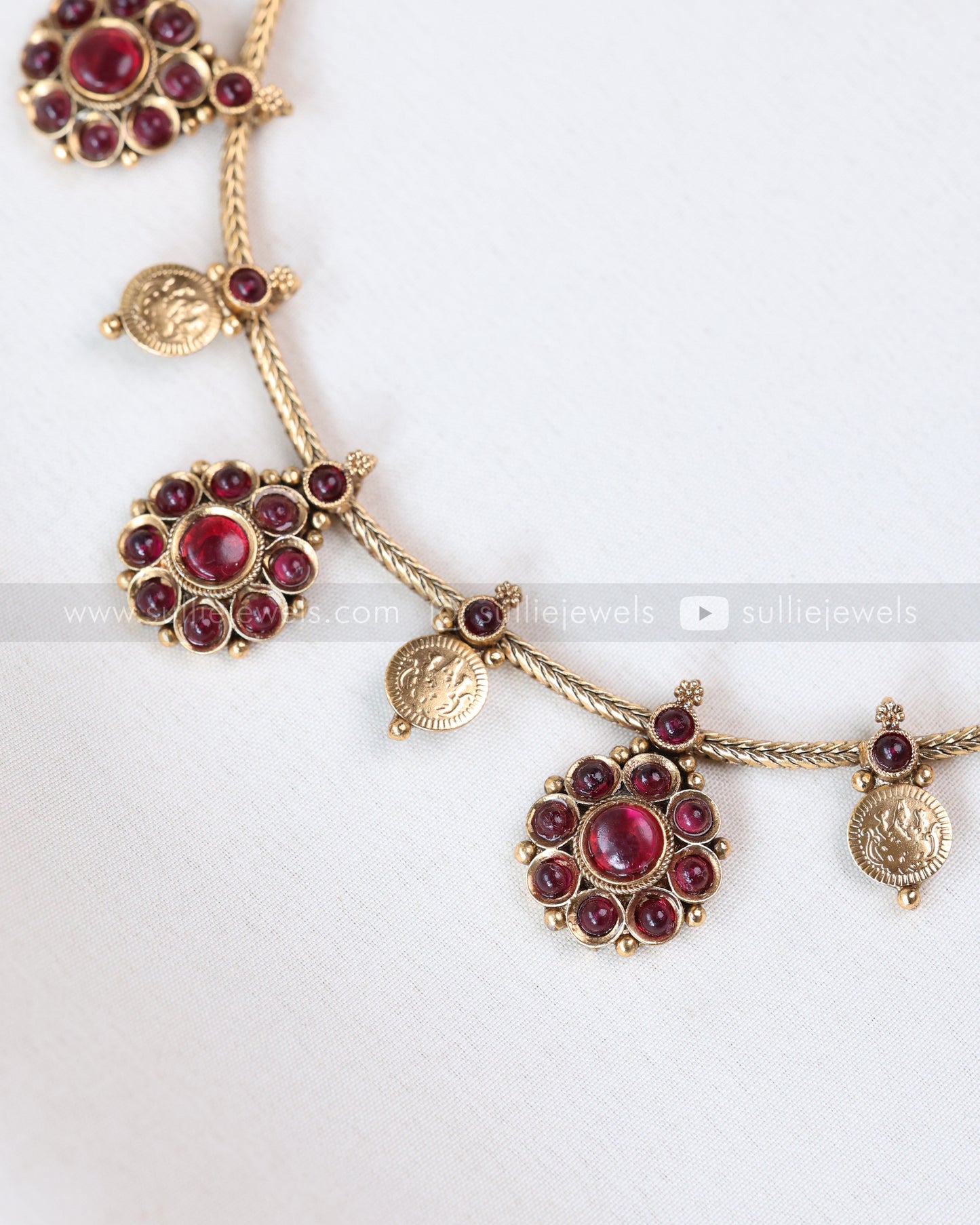3771 - Sullie Basic - Traditional Coin & Ruby Flower Necklace with Studs
