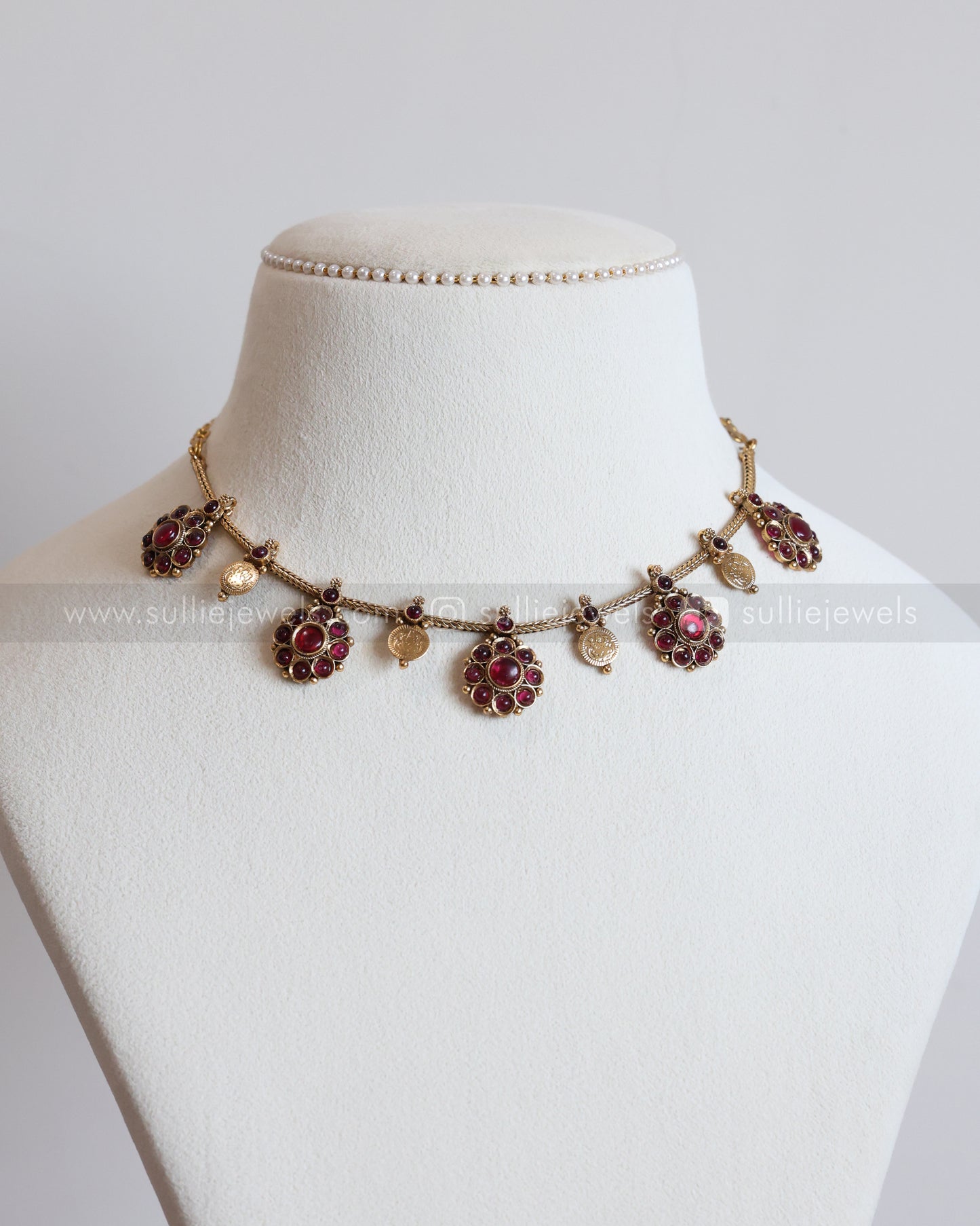 3771 - Sullie Basic - Traditional Coin & Ruby Flower Necklace with Studs