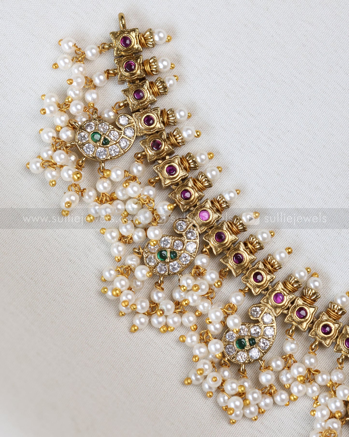 3670 - Lakshmi Emerald Mango Guttapusalu Necklace with Earring
