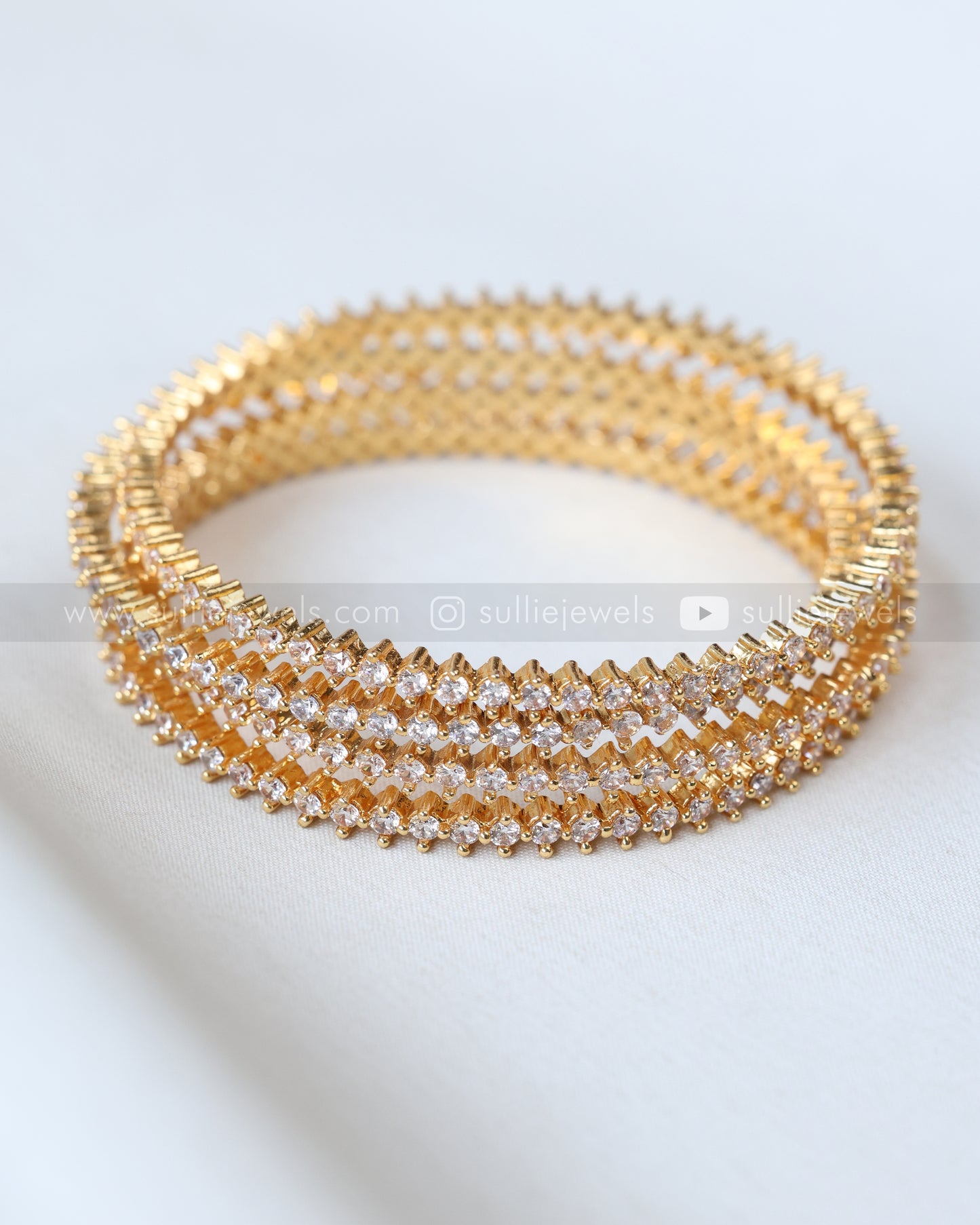 9031 - Minimal AD White Stone Bangle - Set of 4