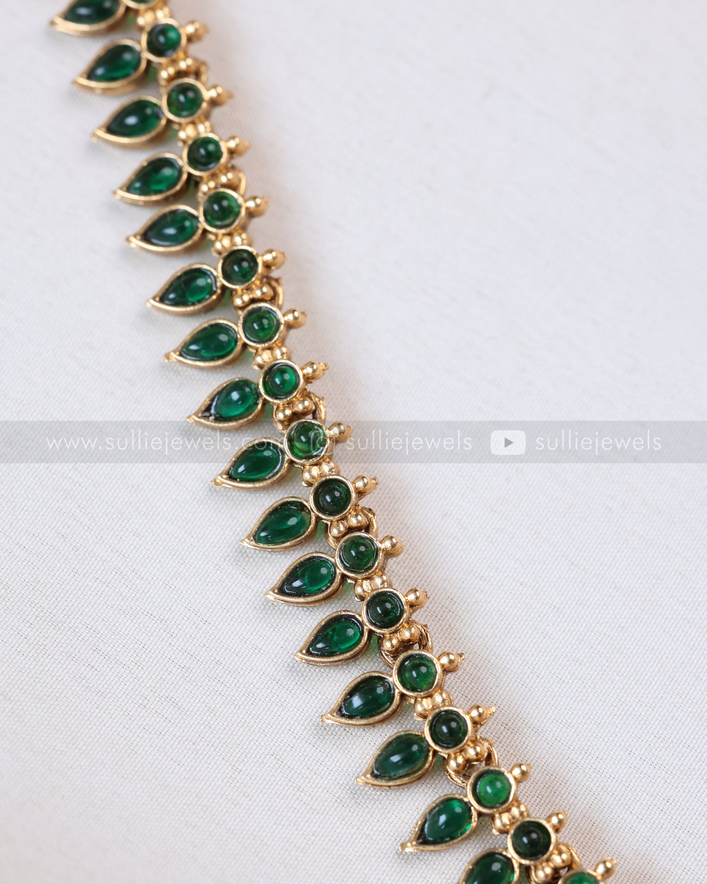 7188 - Sullie Basic Green Palakka Mango Long Chain with Stud
