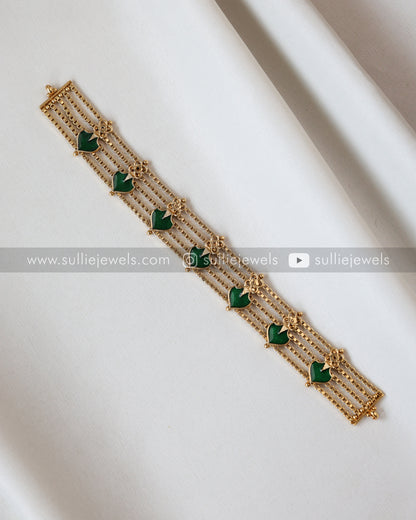 Sullie Basic - Palakka 5 Line Choker with Stud