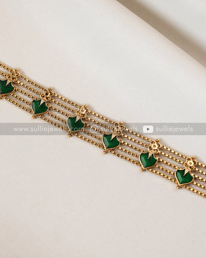 Sullie Basic - Palakka 5 Line Choker with Stud