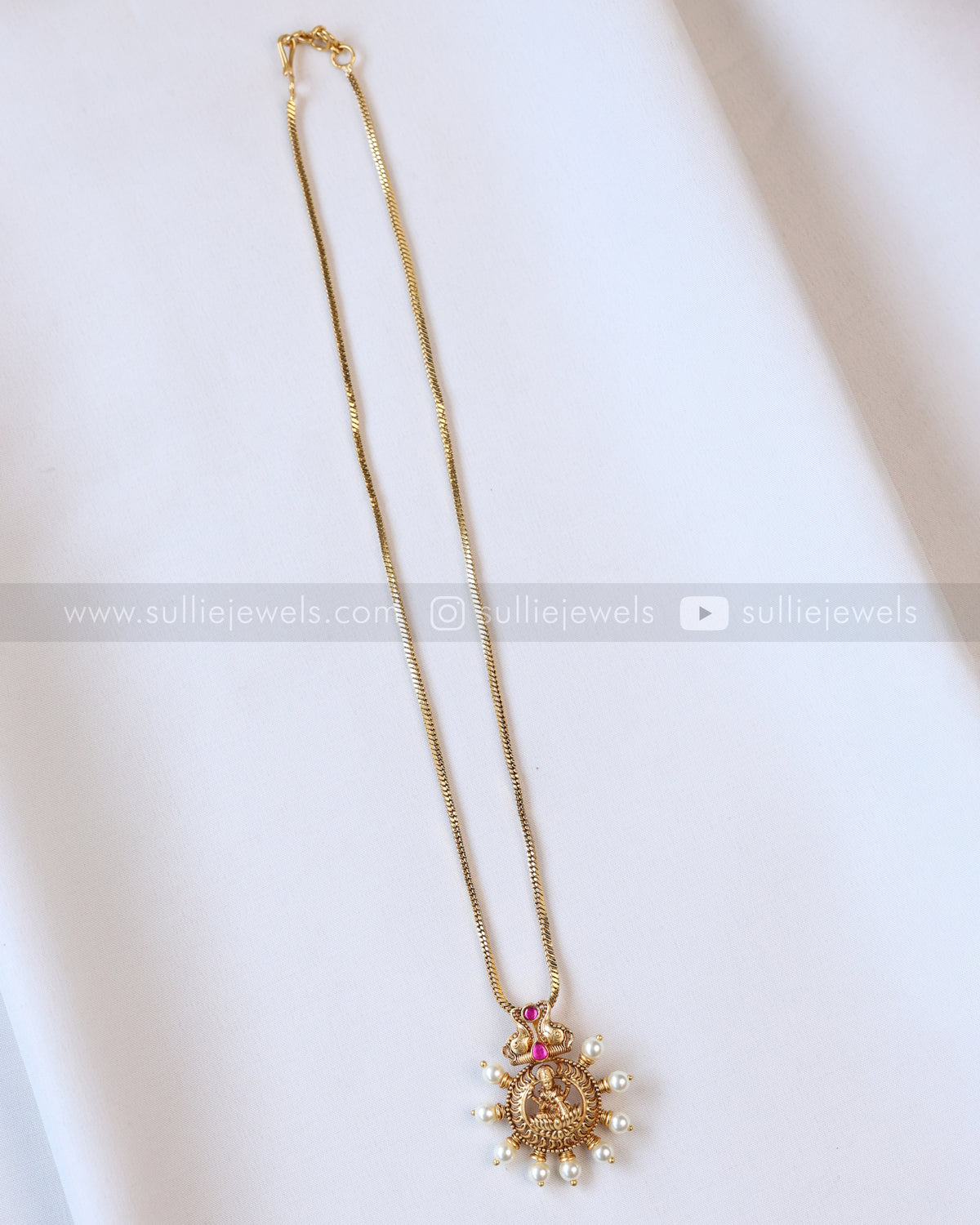 6074 - Lakshmi Chakra Pearl Snake Chain Pendant with Stud