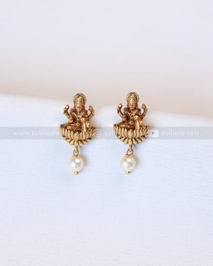 6074 - Lakshmi Chakra Pearl Snake Chain Pendant with Stud