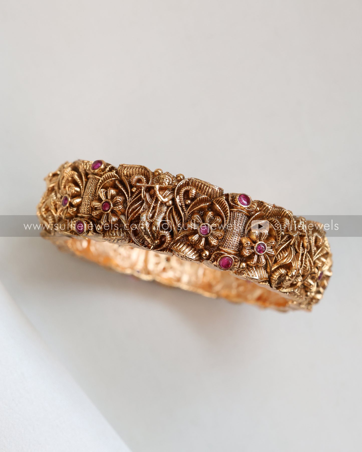 Krishna Detailed Ruby & Gold Screw Kada Bangle