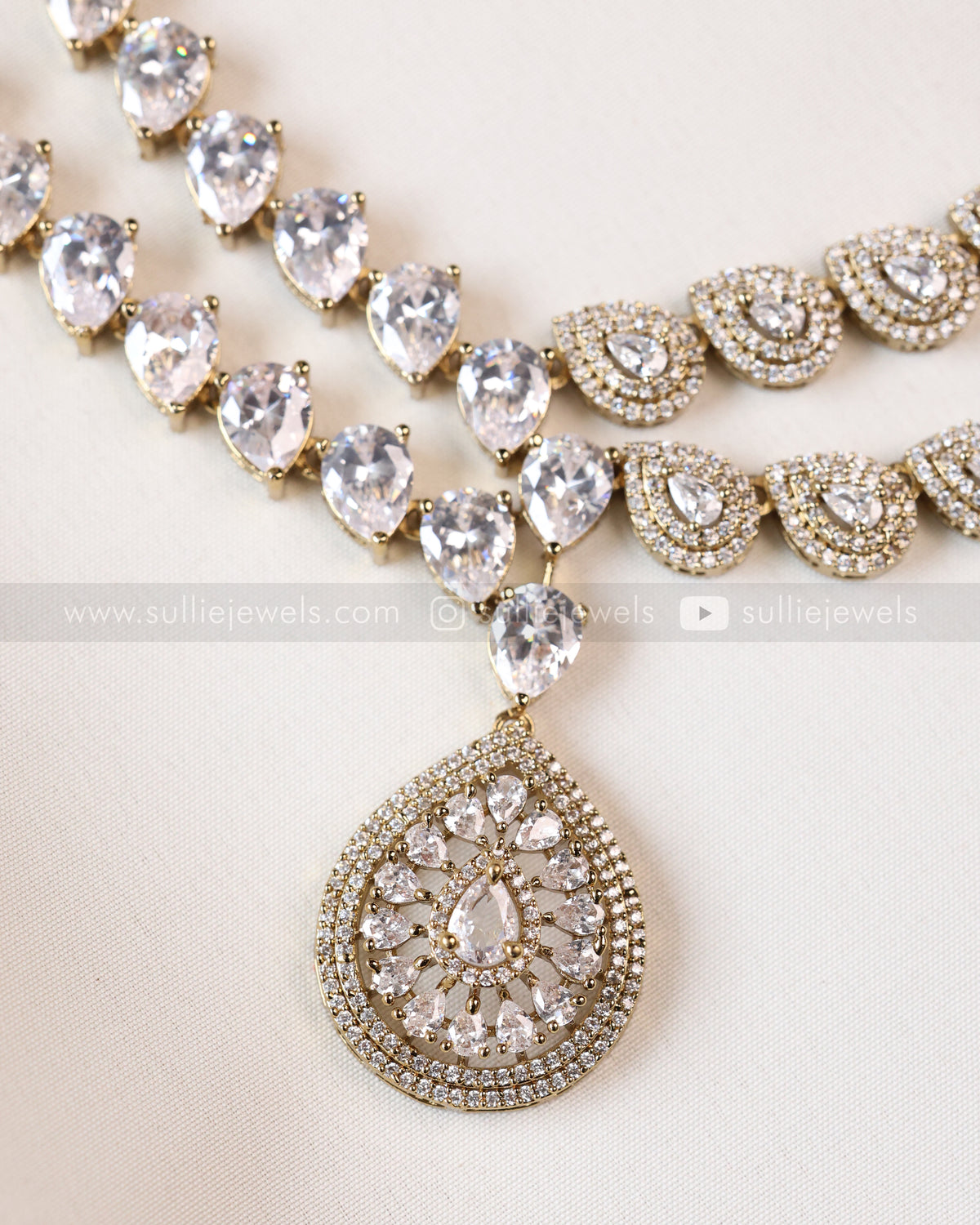 3959 - Raindrop Diamond Lookalike Designer Necklace with Studs - White