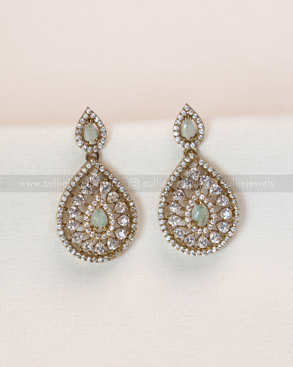 3961 - Raindrop Diamond Lookalike Designer Necklace with Studs - Teal