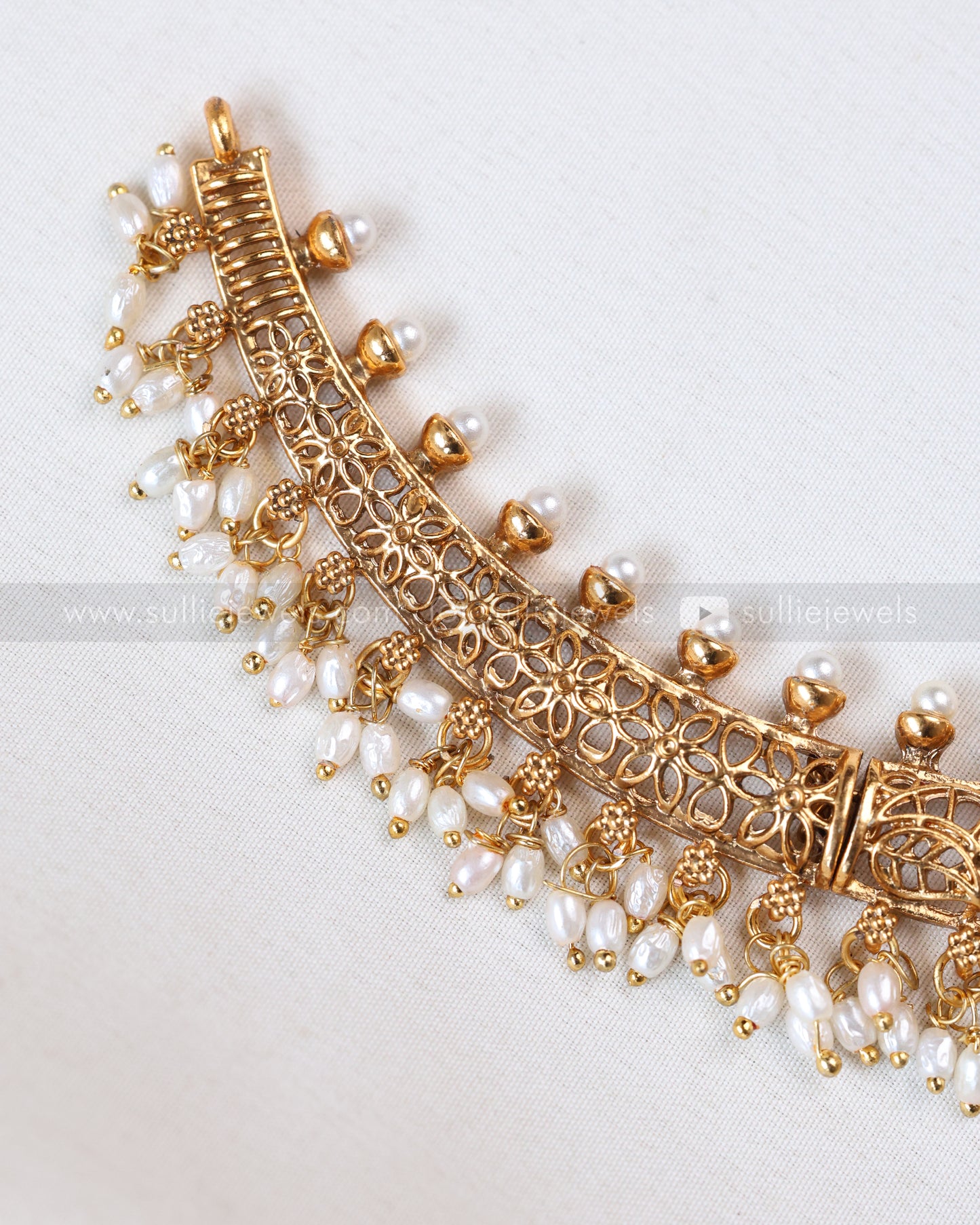 3761 - Sullie Basic Lakshmi Designer Guttapusalu Hasli with Stud